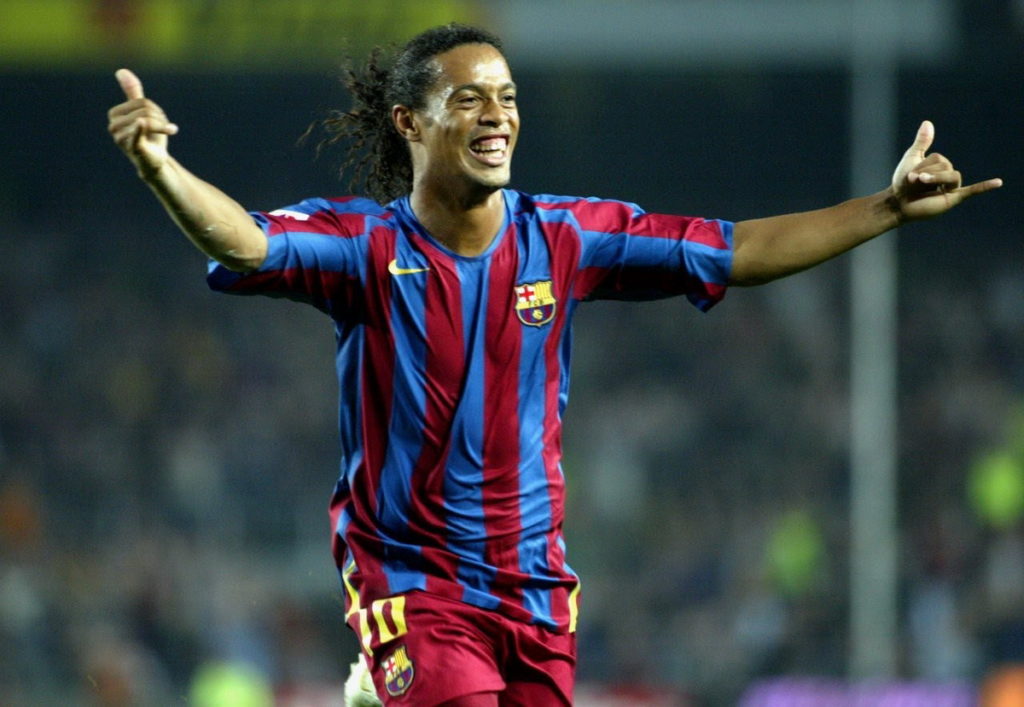 cau-thu-toc-duoi-ngua-Ronaldinho